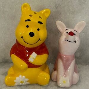 Disney Winnie The Pooh And Piglet Daisy Salt And Pepper Shakers
